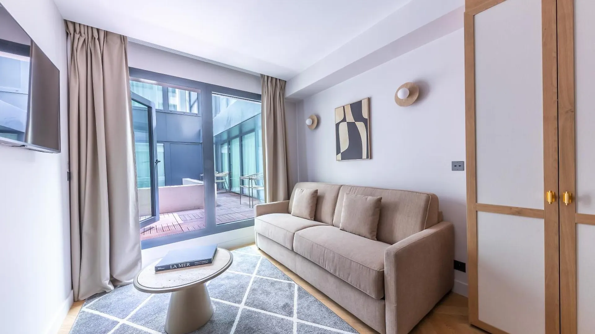Apartahotel Quartier Libre Opera 5*